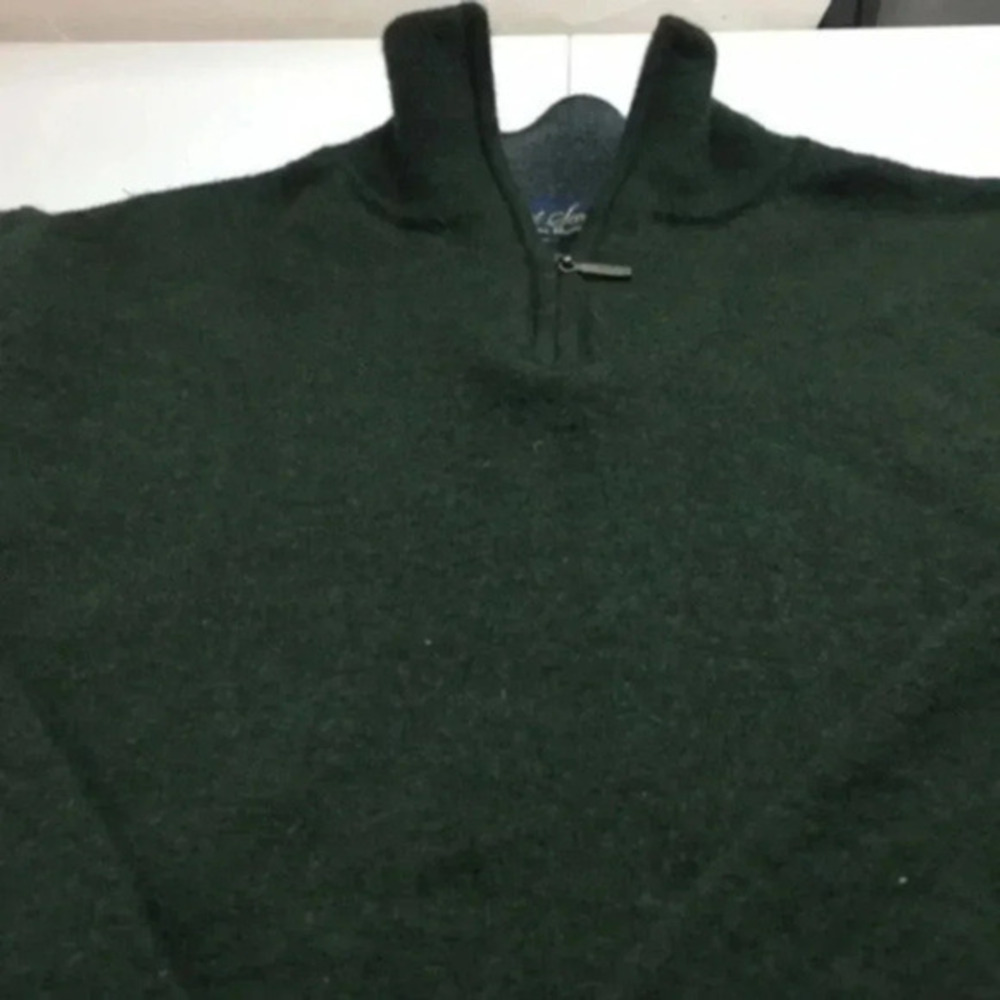 Garret Scott ladies pull over M
